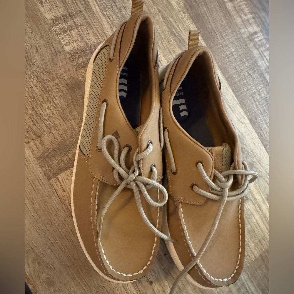 Brand New Kids Sperry Boat Shoe-Fairwater size 6